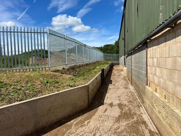 Palisade fencing for a farm in Oxfordshire